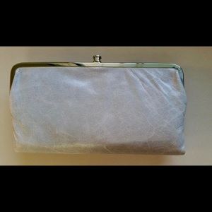 HOBO lauren leather wallet in Cloud